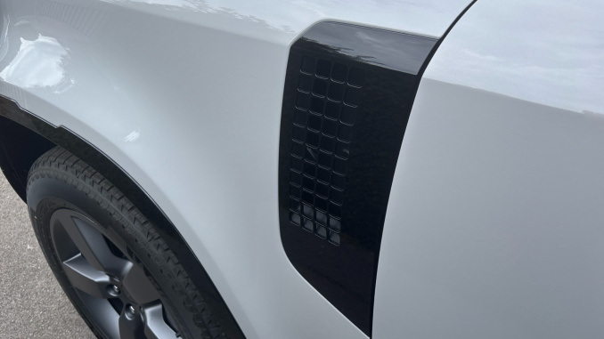 Land Rover Defender 3.0 D350 X-Dynamic HSE 90 3dr Auto Diesel Estate - Image 20